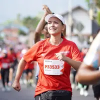 Ira Wibowo baru saja mengikuti ajang lari, Borobudur Marathon 2023 kategori 10 Km di Magelang, Jawa Tengah. [@irawbw]
