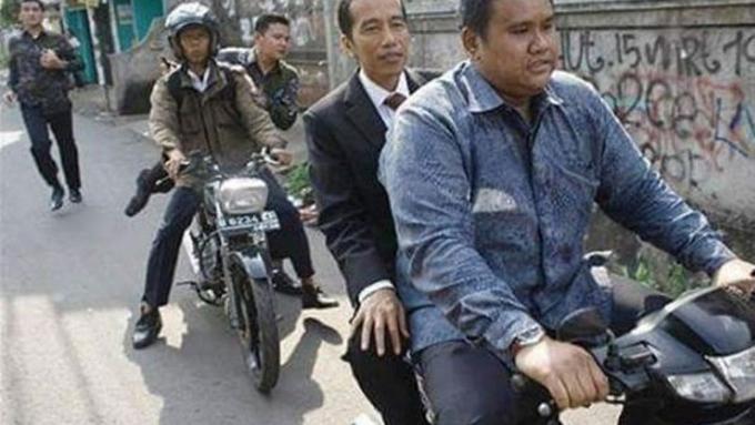 Mobil Mogok, Presiden Jokowi Langsung Ngacir ke Pangkalan ...