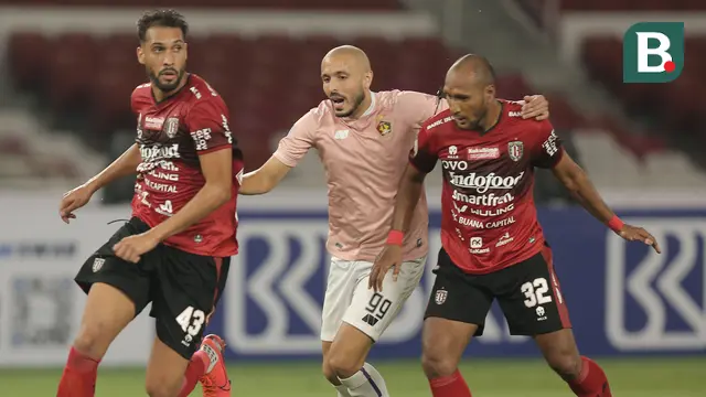Foto: Yousseff Ezzejjari Gagal Penalti, Laga Pembuka BRI Liga 1 2021 / 2022 antara Bali United vs Persik Kediri masih 0-0 di Babak Pertama