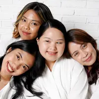 ElshéSkin bekerja sama dengan Namira 23 tahun penyandang down syndrome sebagai model kampanyenya, yang terlihat di akun media sosial @elsheskin.