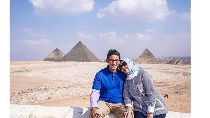 Selalu Mesra, Ini 8 Momen Kebersamaan Sandiaga Uno dan Istri yang Jarang Tersorot