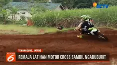 Para crosser beradu ketangkasan seminggu sekali di sore hari untuk mendapatkan keahlian menaklukan sirkuit.