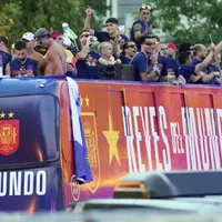 Media Argentina Sorot Parade Juara Spanyol, Marc Cucurella Dituduh Sindir Tim Tango