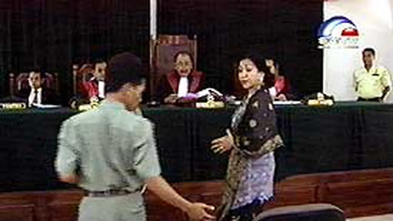 270202cIsteri2Safiyud.jpg