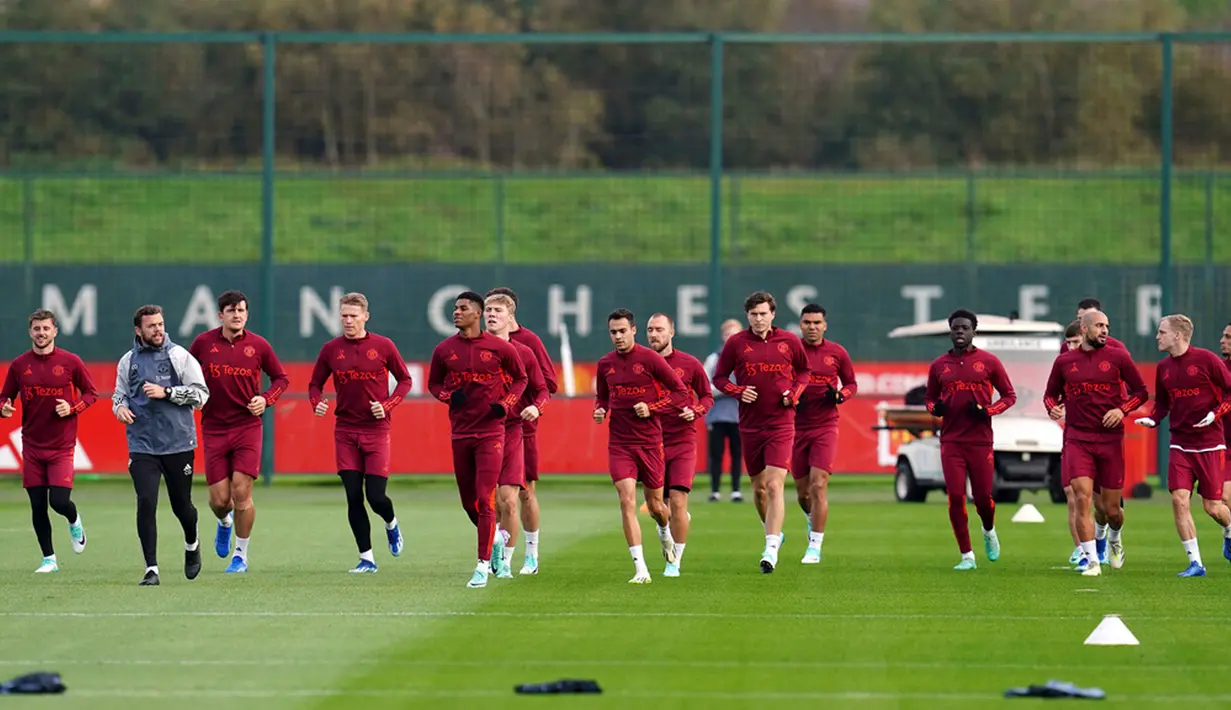 Jadwal Liga Champions pekan ketiga pada Rabu 25 Oktober 2023 dini hari, akan menampilkan pertandingan Manchester United Vs Copenhagen. Pertandingan Grup A ini akan berlangsung di Old Trafford, mulai 02.00 WIB. (Nick Potts/PA via AP)