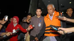 Yesaya tertangkap tangan saat akan menerima uang yang diduga suap sebesar SGD 37.000 (37.000 dolar Singapura red.) dari seorang pengusaha Teddy R (Liputan6.com/Miftahul Hayat) 