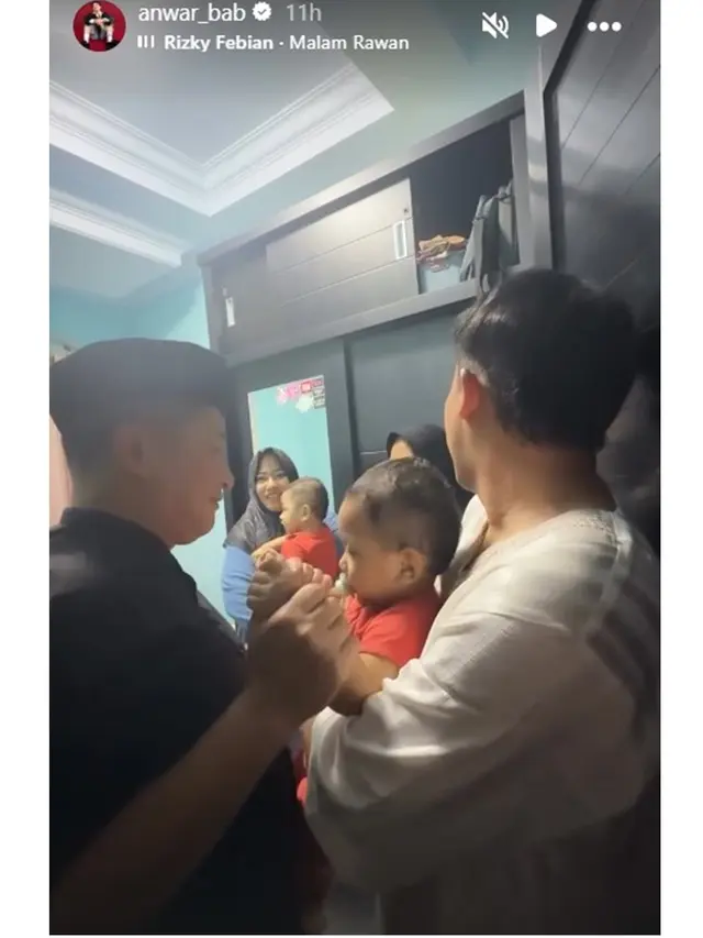 6 Potret Irfan Hakim dan Anwar BAB Gendong Anak Mpok Alpa di Tahlilan 7 Hari