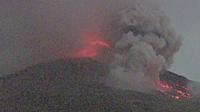 Gunung Merapi bergejolak mengeluarkan tujuh kali awan panas guguran dengan jarak luncur maksimum 3,5 kilometer ke arah Kali Krasak, pada Jumat (8/12/2023). (Liputan6.com/ Dok BPPTKG)