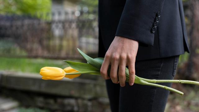 Ilustrasi berziarah, dukacita, belasungkawa, mengucap selamat jalan