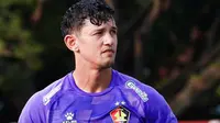 Pemain Persik Kediri, Irfan Bachdim. (Bola.com/Gatot Sumitro)