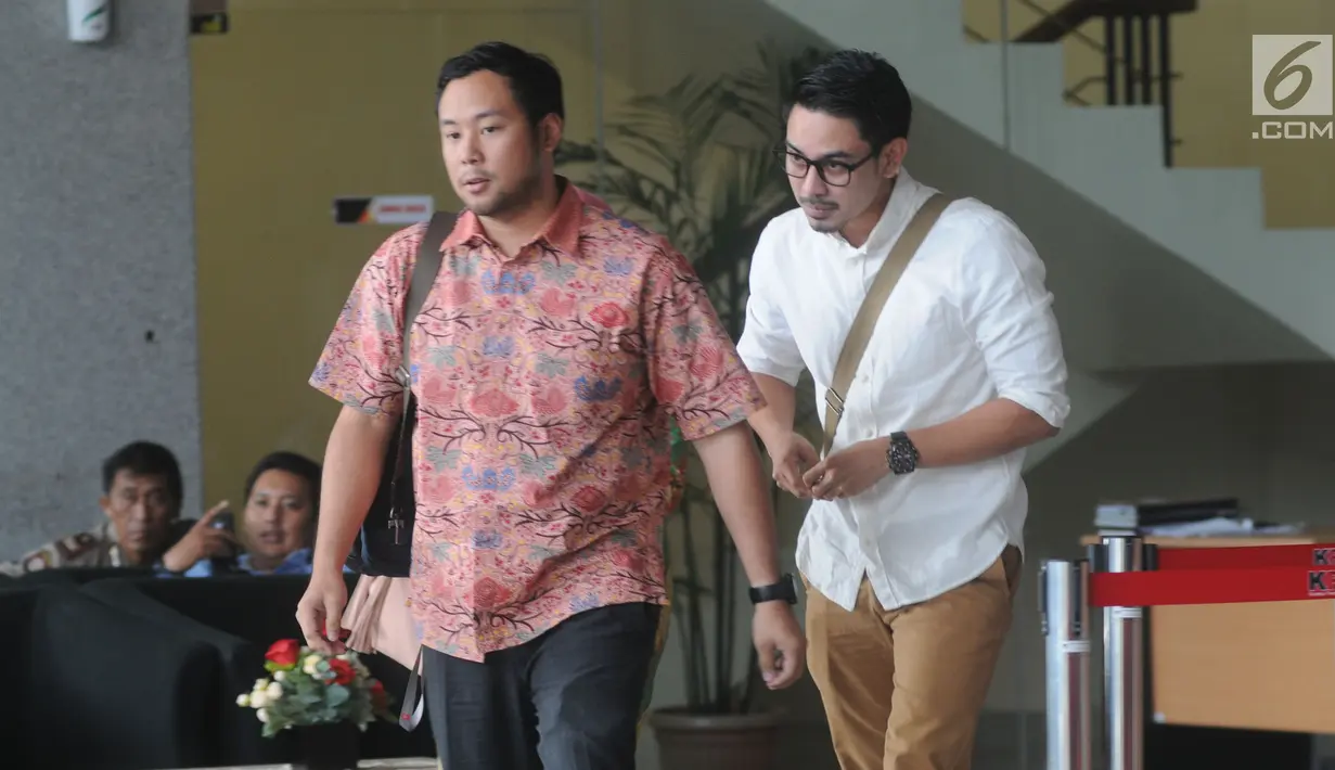 Adik Gubernur Jambi nonaktif Zumi Zola, Zumi Laza Zulkifli usai menjalani pemeriksaan di gedung KPK, Jakkarta (24/5). Zumi Laza diperiksa terkait kasus dugaan suap dan gratifikasi atas proyek-proyek di Pemprov Jambi. (Merdeka.com/Dwi Narwoko)