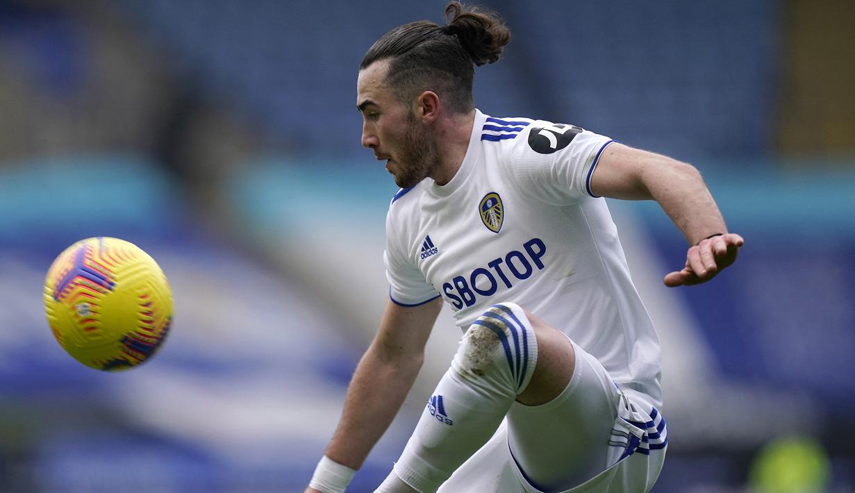 Jack Harrison. Setelah tiga musim dipinjamkan oleh Manchester City ke Leeds United, sayap berusia 24 tahun ini dikontrak permanen mulai musim ini dengan biaya 12,8 juta euro. Selama 3 musim ia tampil dalam 126 laga dengan mencetak 16 gol. (Foto: AFP/Pool/Tim Keeton)