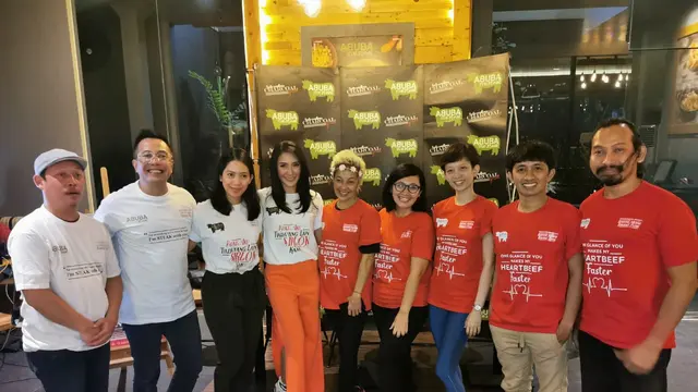 Para pemain drama musikal Bawang Merah Bawang Putih