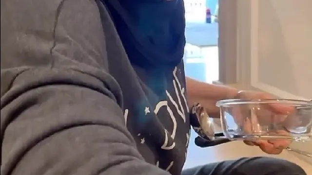 Momen Rieta Amilia Bikin Bubur Kampiun untuk Buka Puasa (credit: instagram/rieta_amilia)