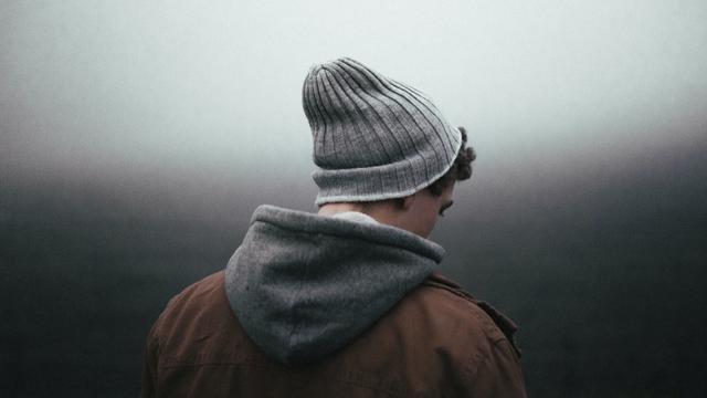 Ilustrasi laki-laki sedih, kecewa, putus cinta, patah hati