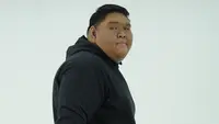 Kehadiran Giant Jay di industri musik disambut hangat Aldi Taher. Ia mengirim doa agar &ldquo;Aku Yang Salah&rdquo; menjadi awal yang indah bagi karier Giant Jay. (Foto: Dok. Koleksi Pop Art)