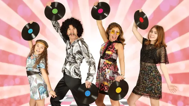 Mengintip Tren Fashion Ikonik Wanita dari Masa ke Masa, Seperti Apa?