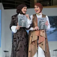 Marini Zumarnis dan Inneke Koesherawati baru saja merilis buku Inneke & Marini's Journey: Hi Darl di Senayan City, Jakarta Pusat, Kamis (26/10/2017). Usai acaranya, Marini ikut berkomentar terkait putranya, Daffa Wardhana. (Adrian Putra/Bintang.com)