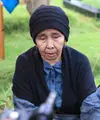 Meninggalnya Shinta Muin mengejutkan banyak rekannya. Termasuk artis senior Aty Cancer, sahabatnya dalam sinetron Mak Ijah. Ia terkejut meninggalnya secara mendadak tidak terdengar sakitnya. (Adrian Putra/Bintang.com)