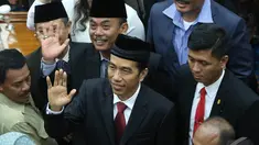 Joko Widodo hadiri rapat paripurna untuk mendengar pandangan fraksi DPRD DKI, Jakarta, Senin, (6/10/2014) (Liputan6.com/Herman Zakharia)