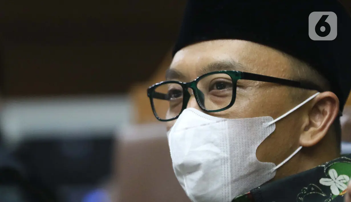 Terdakwa kasus suap dana hibah Kemenpora kepada KONI, Imam Nahrawi saat menjalani sidang lanjutan di Pengadilan Tipikor Jakarta, Rabu (18/3/2020). Sidang lanjutan mantan Menteri Pemuda dan Olahraga Imam Nahrawi ini menyimak keterangan saksi-saksi. (Liputan6.com/Helmi Fithriansyah)