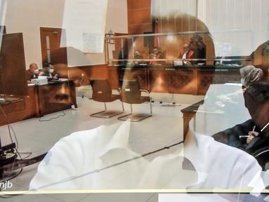 Terdakwa Roy Suryo hadir secara virtual atau online saat menjalani sidang perdana kasus meme stupa Candi Borobudur di Pengadilan Negeri Jakarta Barat, Rabu (12/10/2022). Sidang pembacaan dakwaan atas kasus meme stupa Candi Borobudur mirip Presiden Joko Widodo atau Jokowi tersebut dihadiri oleh terdakwa Roy Suryo secara virtual. (merdeka.com/Iqbal S. Nugroho)