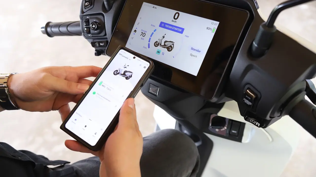 Mengulik Lagi Fitur Canggih RoadSync Duo di Motor Listrik Honda CUV e:(ist)