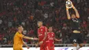Kiper Persija Jakarta, Andritany Ardhiyasa, menangkap bola saat melawan Bhayangkara FC pada laga Liga 1 di SUGBK, Jakarta, Jumat (23/3/2018). Kedua klub bermain imbang 0-0. (Bola.com/Asprilla Dwi Adha)