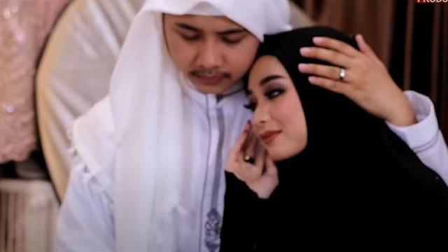 6 Momen Pemotretan Terbaru Rafly DA dan Ega Noviantika, Putrinya Curi Perhatian