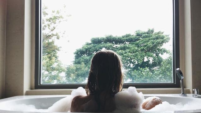 [Bintang] Ilustrasi Mandi