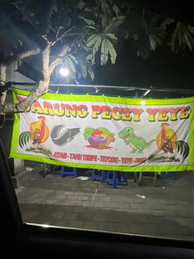 Nama Warung Sok Imut