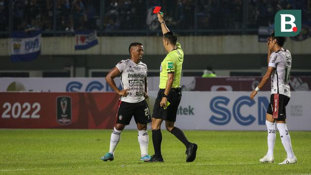 Foto: Tak Ada Pemenang di Laga Panas Persib Bandung Kontra Bali United di Grup C Piala Presiden 2022