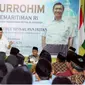 Menteri Koordinator Kemaritiman Luhut Binsar Panjaitan saat berkunjung ke pondok pesantren di Banyuwangi.