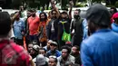 Massa dari Aliansi Mahasiswa Papua dan Front saat berunjuk rasa di jalan Imam Bonjol, Jakarta, Kamis (1/12). Dalam aksinya mereka meminta kemerdekaan di Tanah Papua, terutama di Papua Barat. (Liputan6.com/Faizal Fanani)