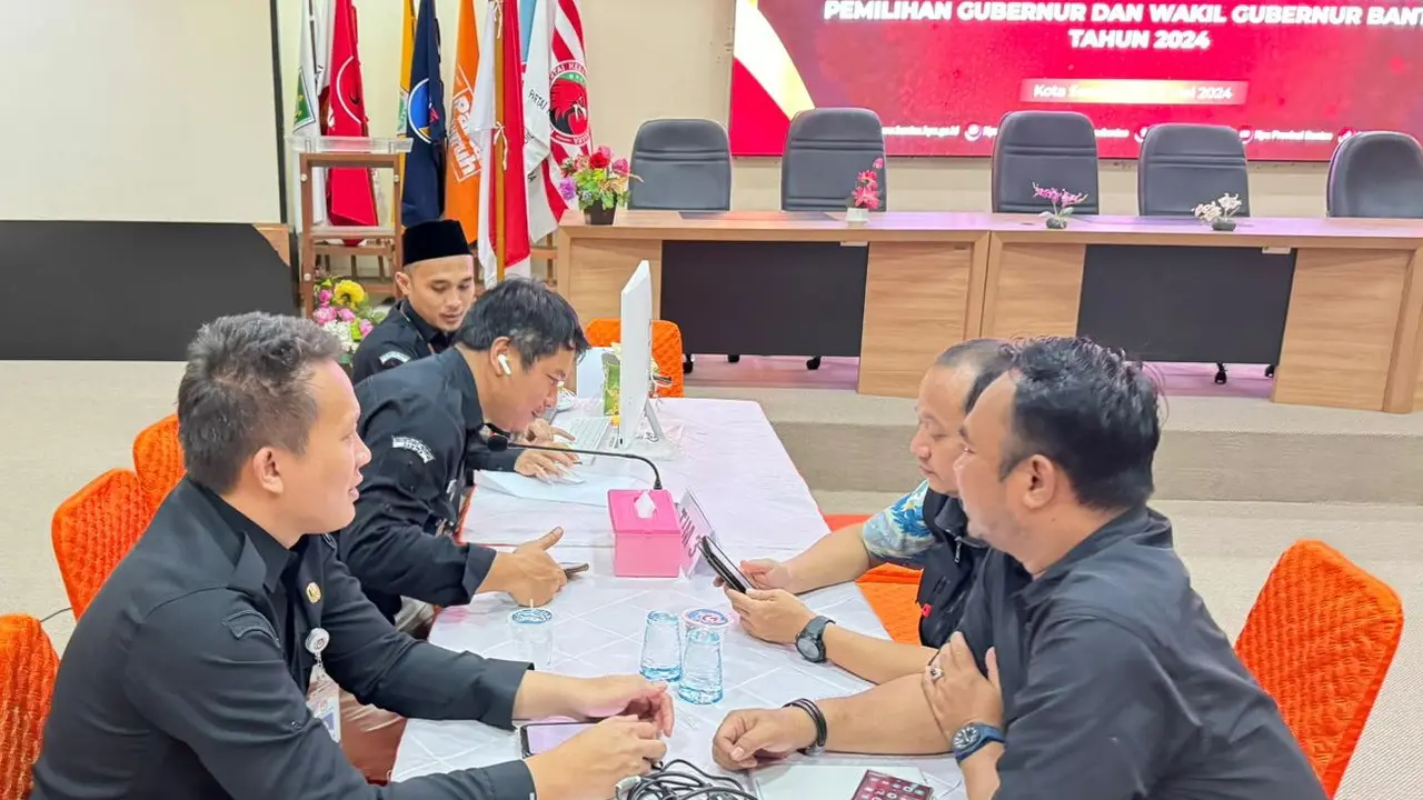Suasana Pendaftaran Cagub Cawagub Banten Jalur Perseorangan. (KPU Banten).