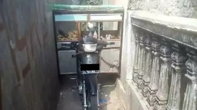 8 Momen Apes Kendaraan Terjebak di Jalan Sempit Hingga Dicor Semen Ini Kocak