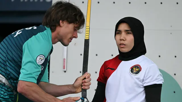 Foto: Panjat Tebing Putri Indonesia Gagal Bawa Pulang Medali di Olimpiade Paris 2024, Desak Kalah Cepat dan Rajiah Tergelincir