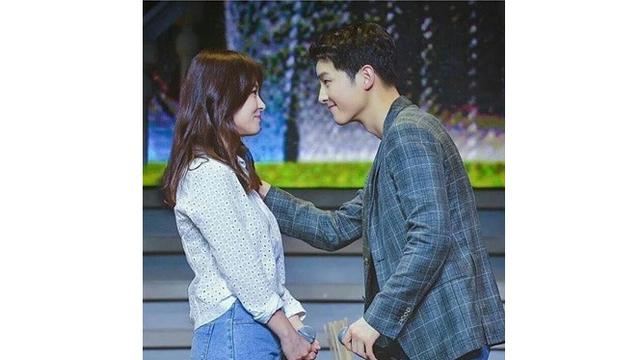 Song Joong Ki dan Song Hye Kyo (sumber: Instagram.com/songjoongkionly)