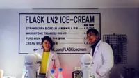 Es Krim Dibuat Rumit ala Percobaan Laboratorium oleh Ilmuwan