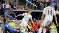 REKOR - Martin Odegaard menorehkan rekor sebagai pemain termuda yang pernah membela tim senior Real Madrid. Odegaard membela El Real saat usianya masih 16 tahun 157 hari. (AP Photo/Daniel Ochoa de Olza)