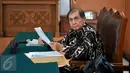 Ekspresi Hadi Purnomo saat menjalani sidang di Pengadilan Negeri Jakarta Selatan, Rabu (4/11/2015). Sidang beragendakan Peninjauan Kembali (PK) oleh KPK terkait kasus dugaan korupsi permohonan keberatan pajak BCA. (Liputan6/Johan Tallo)