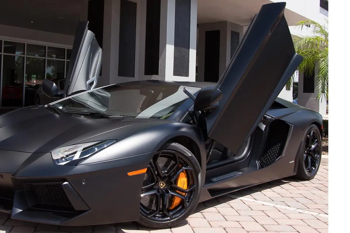 Lamborghini Aventador LP700-4 Black