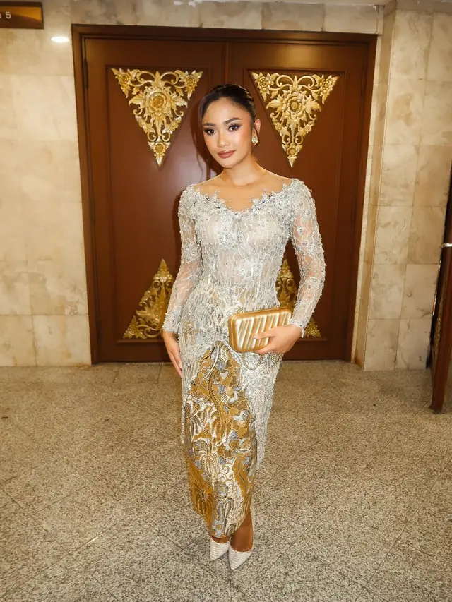 8 Potret Artis Pakai Kebaya di Ngunduh Mantu Al Ghazali-Alyssa, Tampil Anggun