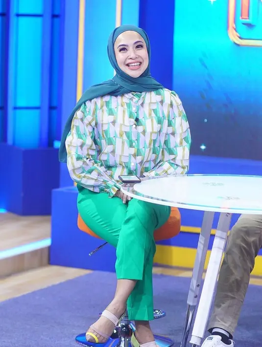 Pesonana pun dipuji lebih cantik dan teduh. Ia juga disebut semakin awet muda.