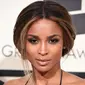 Riasan smokey eyes Ciara di Grammy Awards 2016 (Foto:Glamour)