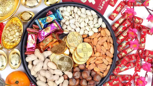 ilustrasi kue imlek/fotohunter/shutterstock