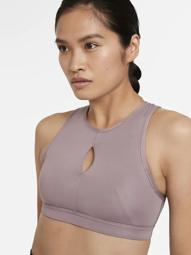 Nike Yoga Swoosh Sports Bra