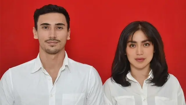 Menikah di 2021, Ini 8 Potret Pas Foto Selebriti Tanah Air di Buku Pernikahan