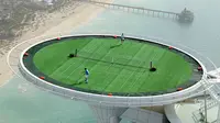 5 Lapangan Tenis Teraneh: Dari Bawah Laut Hingga di Atas Awan