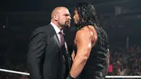 Ilustrasi Pertunjukan di WWE (Source: Rollingstone.com)